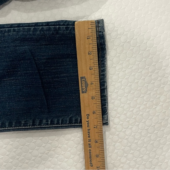 Lucky Jeans. Sz 4/27. Low rise straight-leg cut. Excellent condition. - Picture 9 of 13